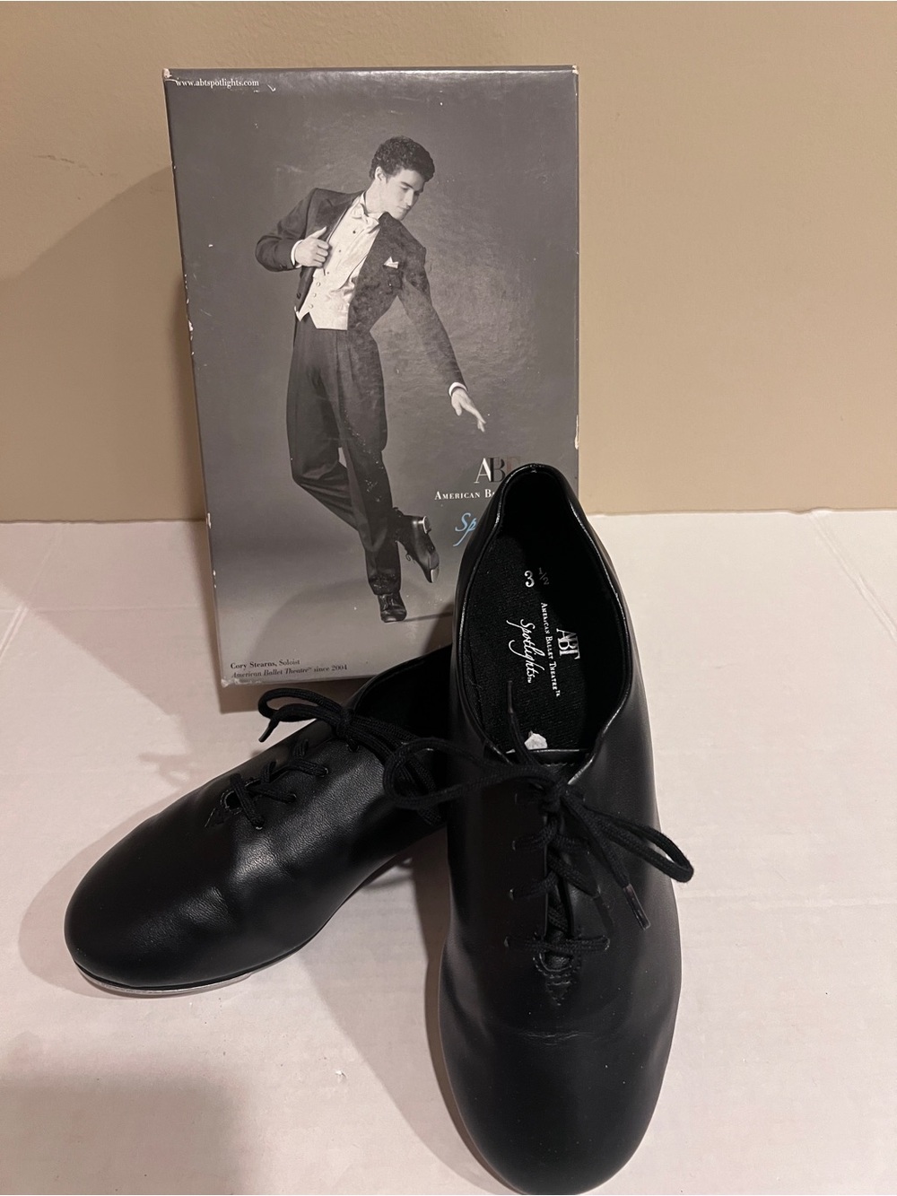 ABT American Ballet Theater Boys 'Spotlights' Black Tap Shoes 59936 - Size 3 1/2